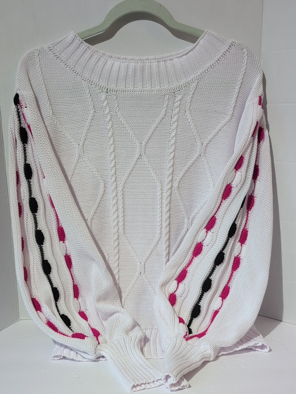 Inova Tricot Irlei Pinhieo White Sweater with Pink & Black Cutout Sleeve Med